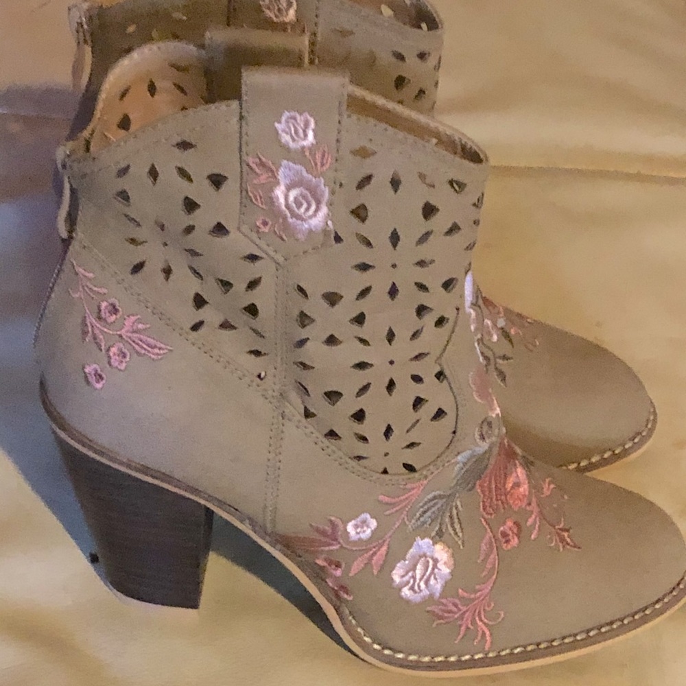 Western style ankle boots